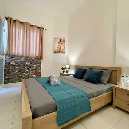 Daire Modern Duplex Townhouse In Sliema Sliema