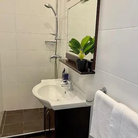Διαμέρισμα Balesa - Modern Duplex House In